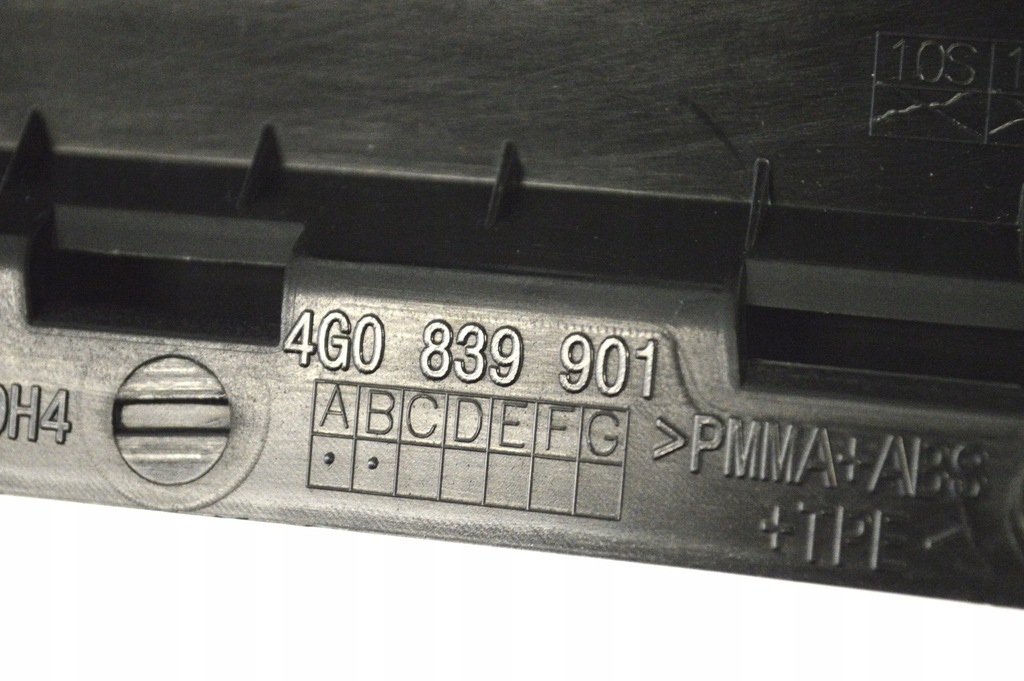 фото №6, Audi a6 allroad c7 2016 левая сторона молдинг / прокладка стекло дверь задних