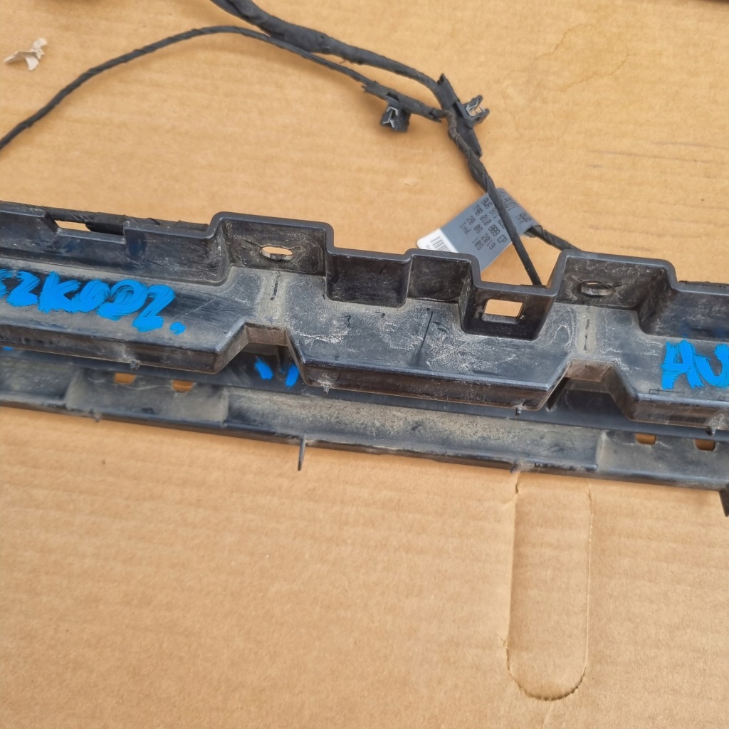 фото №10, Audi a5 8w s-line решётка решётка радиатора нижняя бампера 8w6807683d жгут 8w6971095h