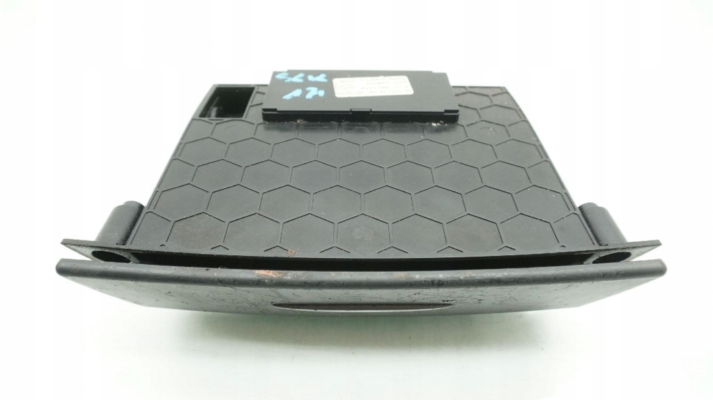 фото №1, Бардачок полка mercedes slk r171 a1716800552