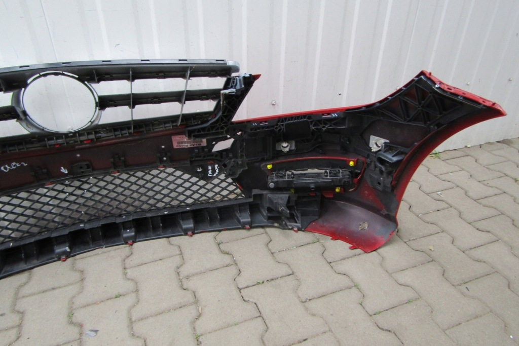 Бампер перед mercedes c klasa w204 204 amg рестайлинг  11-14 Киев