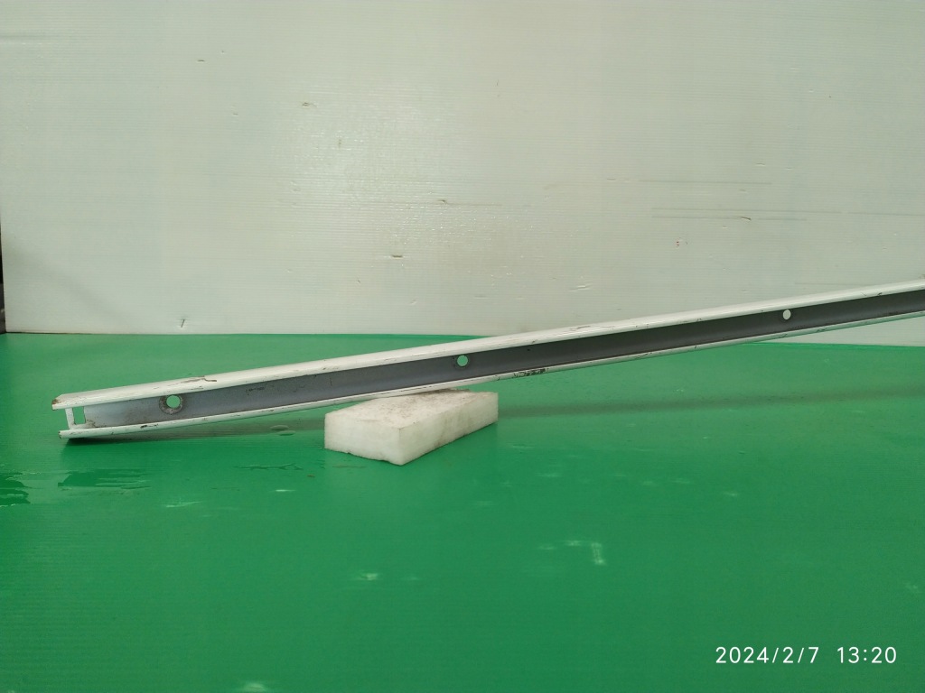 фото №4, Направляющая направляющая дверь правая верхний renault master iii 777900002r