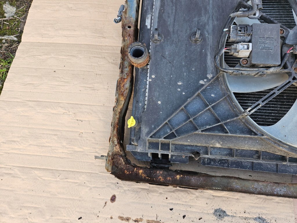 фото №5, Toyota corolla e15 1.4 d4d радиатор комплект pas передний