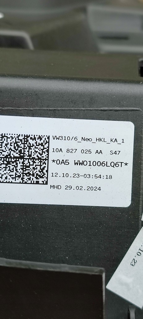 фото №11, Кришка багажника багажника vw id3 id.3 czarna bdb 10a827025aa 10a827918 bardzo ładna