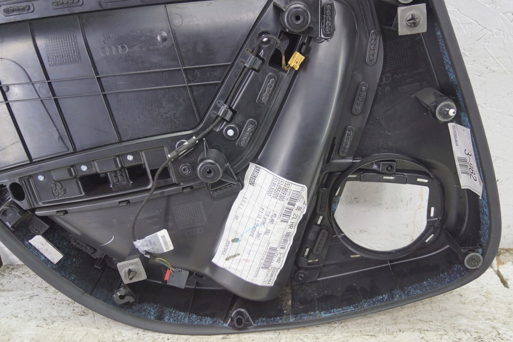 фото №14, Обшивка дверь правый задняя audi a4 b8