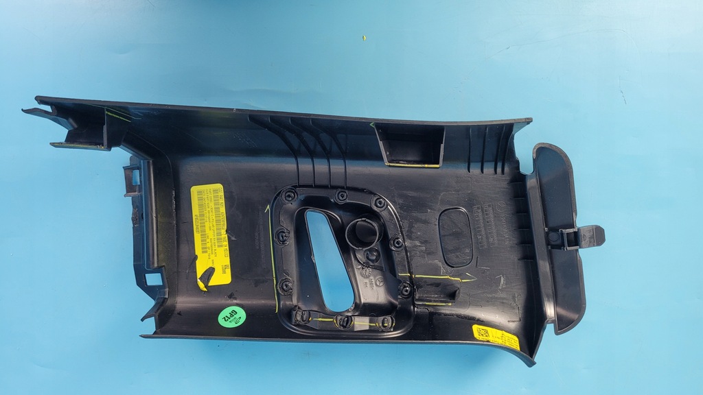 фото №9, Mercedes x247 glb 200 23r захист обшивка стійка c праве a2476903400