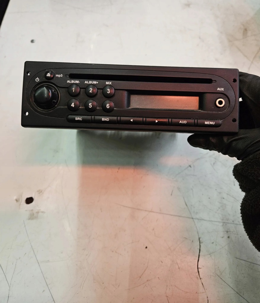 фото №1, Радио bez навигации renault master iii фургон fv 281112231r 2.3l дизель