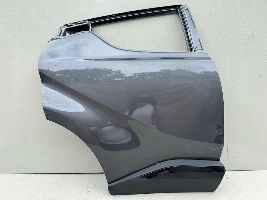 фото №1, Toyota chr c-hr 16r- дверь правое задние правый задняя