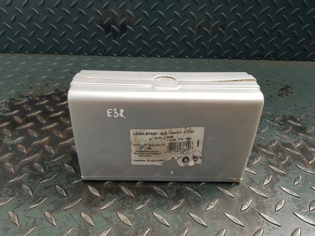 фото №5, Аптечка з wypełnieniem bmw e38