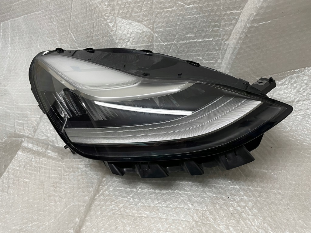 Фара правая  перед правый  tesla model 3 3 full led Доставка