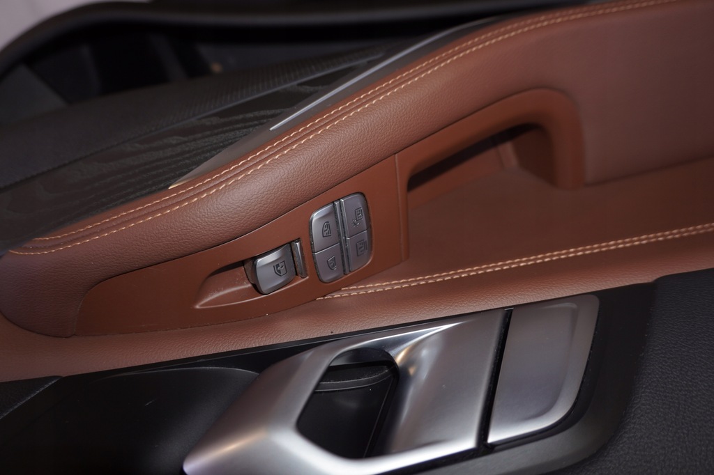 фото №9, Обшивки обивка дверь bmw x7 g07 кожа led