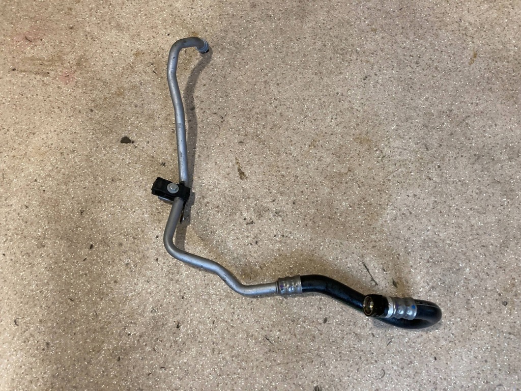 Шланг радіатора оливи bmw m2 f87 7639644 Недорого