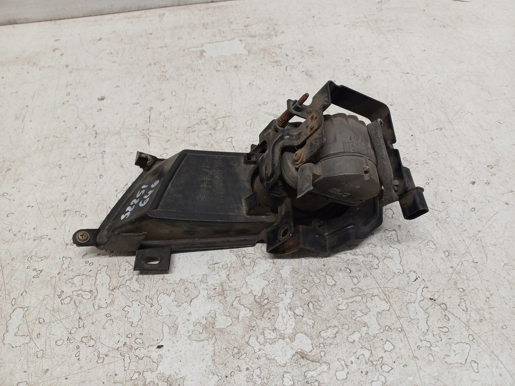 фото №6, Mitsubishi lancer 7 vii kombi 03- противотуманная фара правый + решётка противотуманной фары mn126456