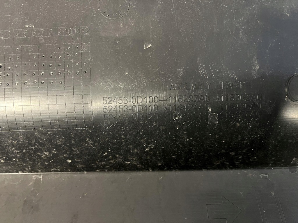 фото №16, Toyota yaris cross бампер задняя задний накладка 52159-0db40 52453-0d100