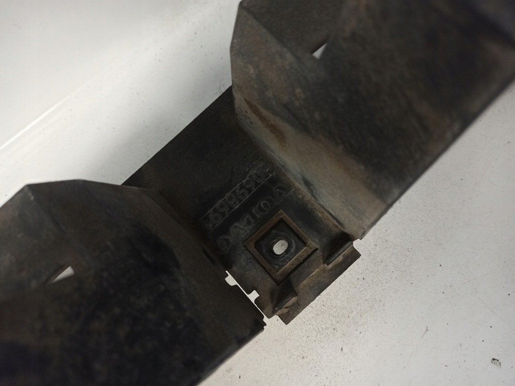 фото №6, Volvo v50 направляющая кронштейн бампера задняя 30698691