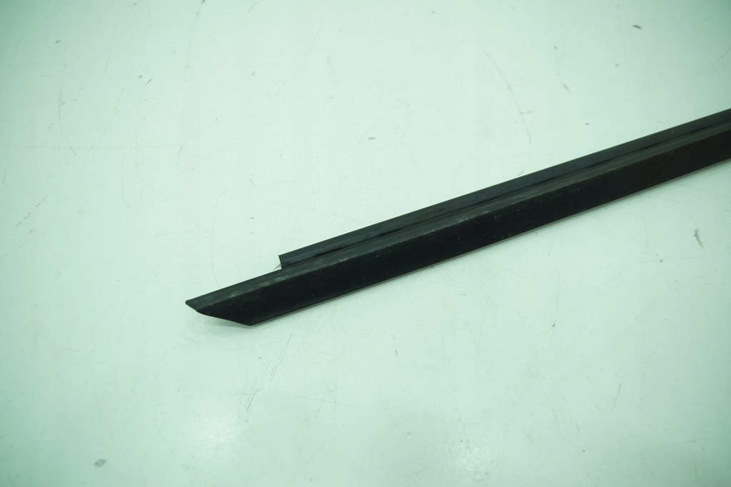 фото №14, Молдинг прокладка внутрішня оббивка задня ліва права mercedes cl w215