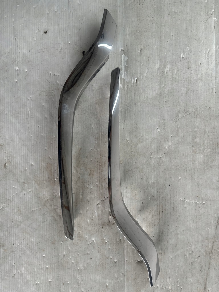 фото №1, Renault captur ii 19- решётка радиатора решётка радиатора хром левый правый перед - комплект 2szt