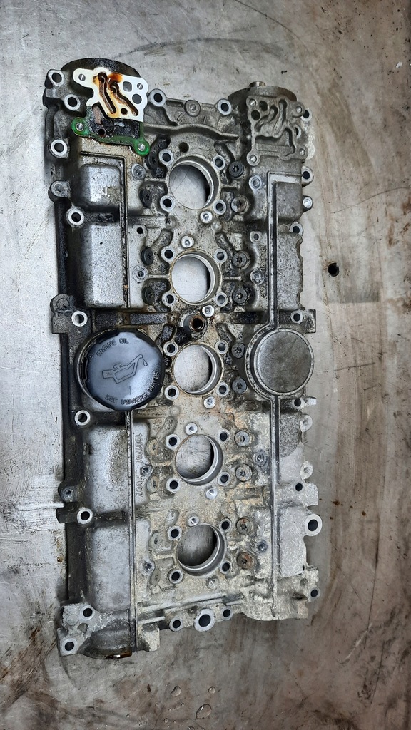 фото №4, Крышка клапанов 1001761 007 валы volvo s60 2.4b