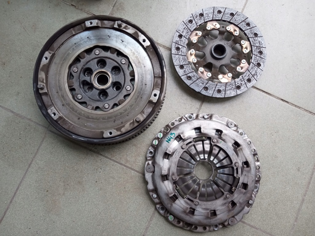 фото №1, Bmw n43b20a зчеплення комплект двомасовий маховик притиск диск оригінал super стан