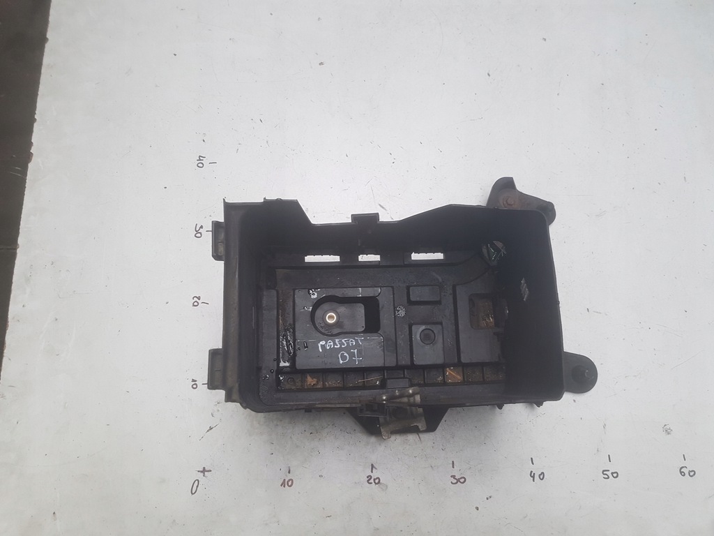 фото №1, Vw passat b7 10-14r основание корпус аккумулятор