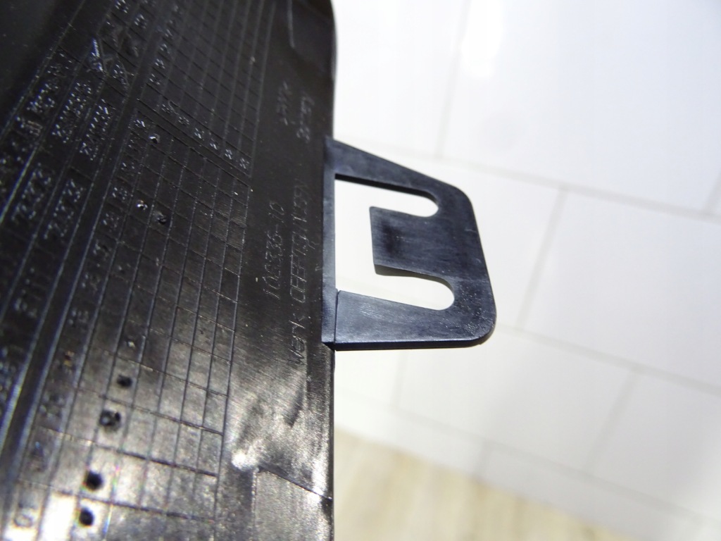 Bmw 1 f20 f22 права решітка бампера 108336-10 Київ