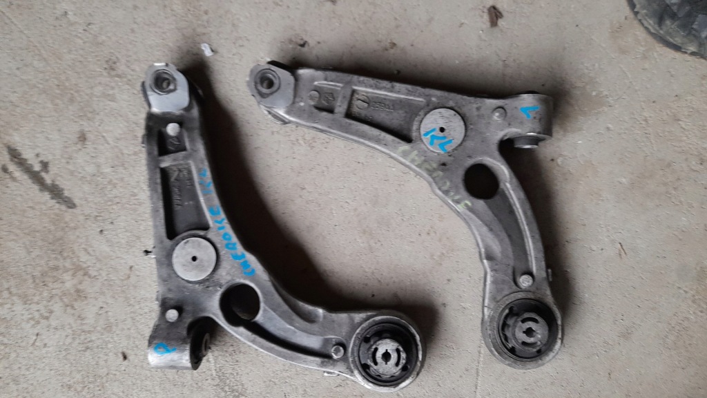 фото №1, Jeep cherokee kl важіль передній правий