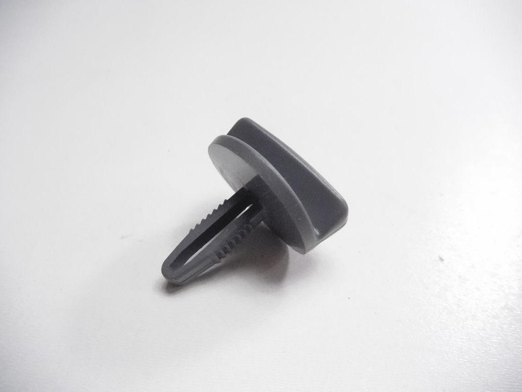 фото №8, Кліпса оббивка багажника ford mondeo 1034998