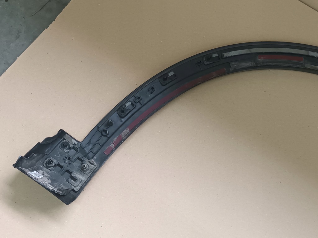 Молдинг передняя левая audi e-tron 4ke перед левый Доставка