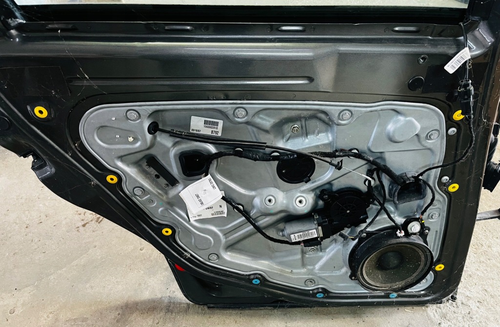 Alfa romeo 159 07r. универсал дверь задний  левая в Украине