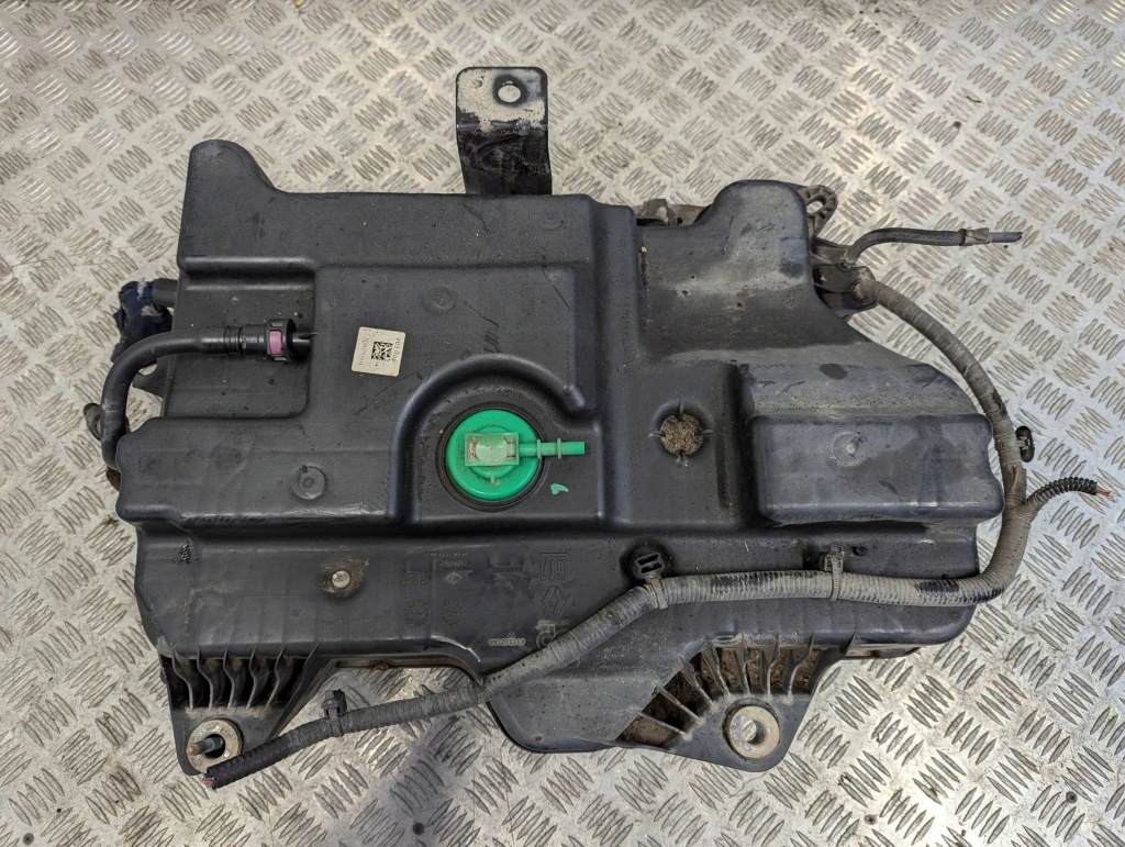 фото №1, Renault trafic iii 2.0 dci 2019-2024 бак adblue