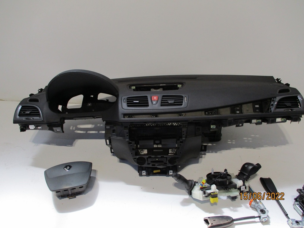 фото №1, Консоль pulpit приборная панель renault megane 3 iii