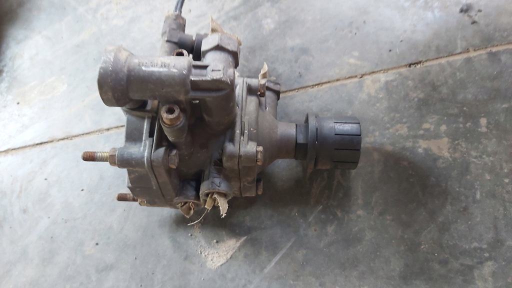 фото №3, Volvo fh клапан тормозной воздуха