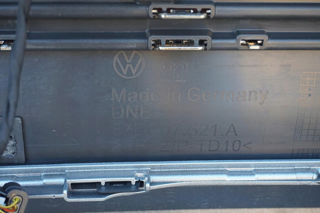 Бампер задня 6xpdc vw tayron 57l 2024 57l807521 57l807568 lak. lm7p Недорого