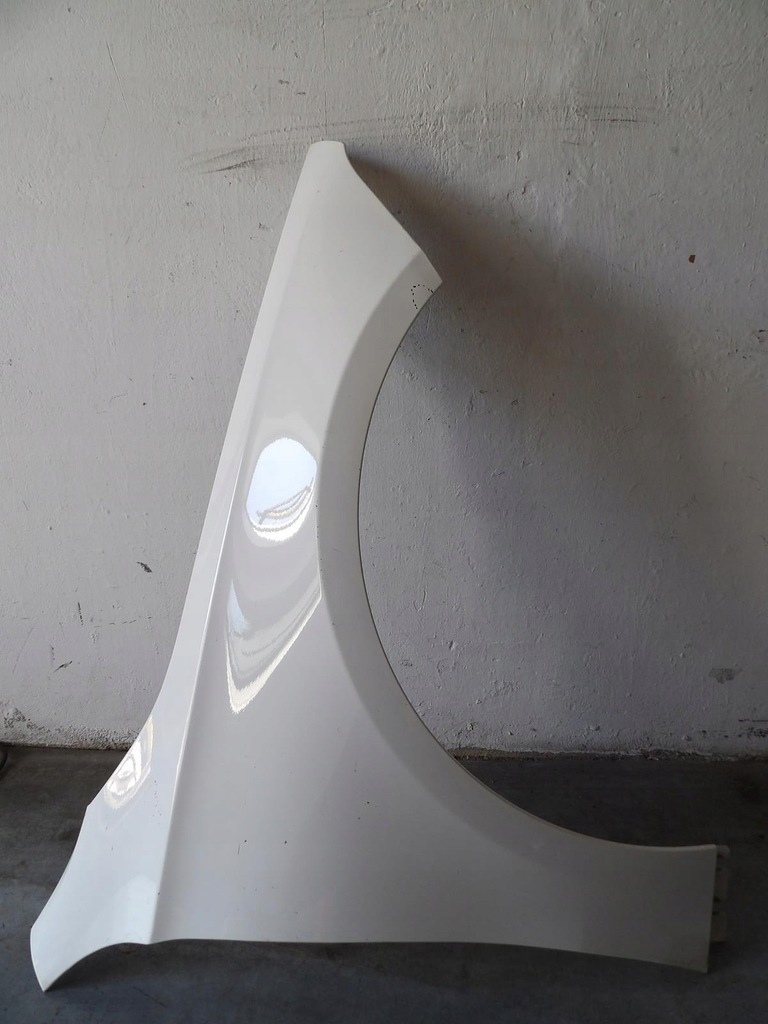 фото №1, Крыло правый перед mercedes a-klasa w177 19- белый