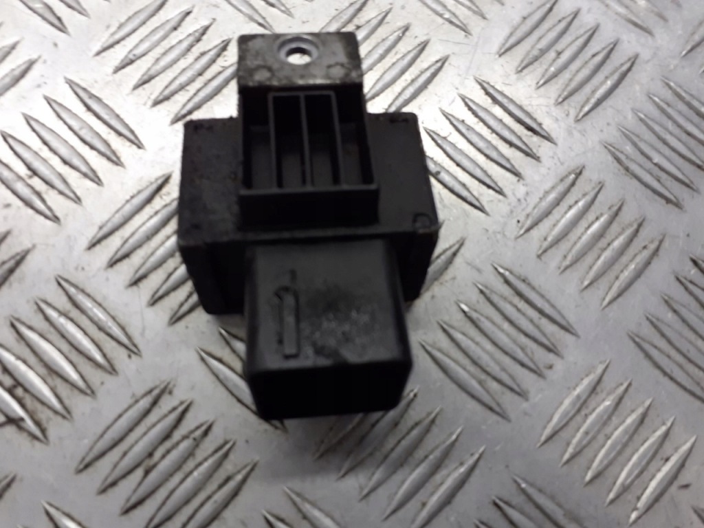 фото №3, Резистор свеча накаливания renault laguna iii 2.0 dci 8200859243