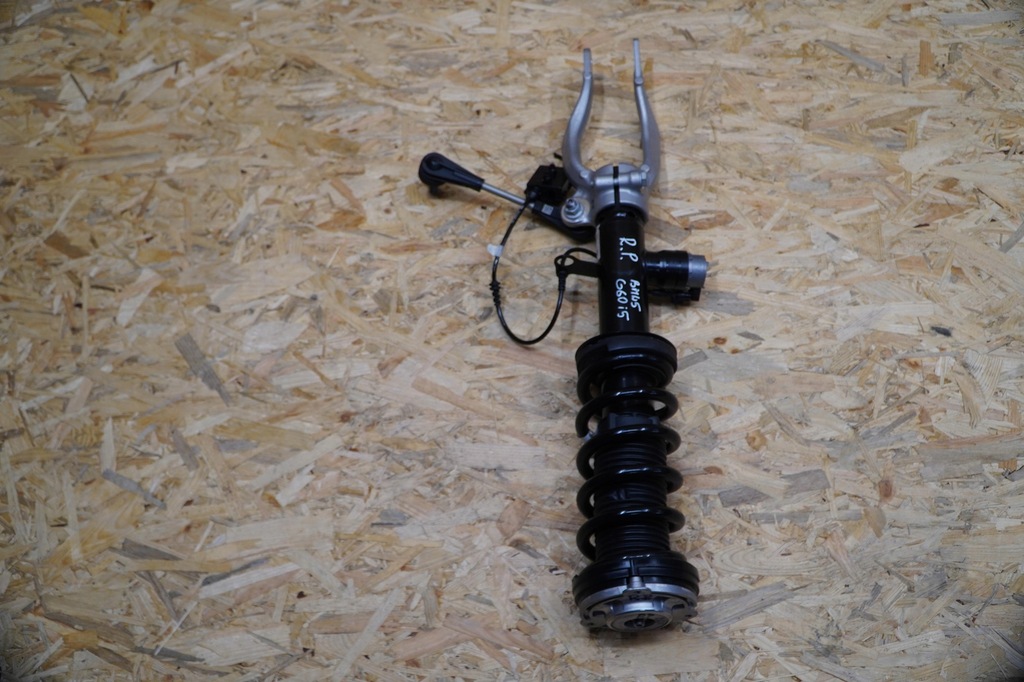 фото №8, Амортизатор перед левый 5a16167 lub правый 5a16168 bmw 5 g60 i5 12tyśkm 23-