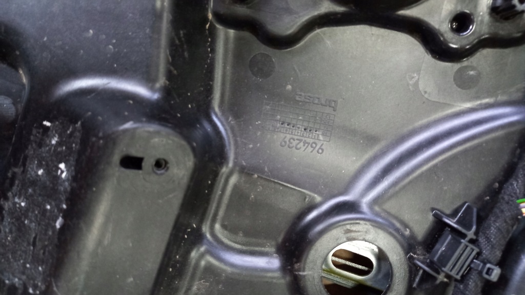 фото №4, Підйомник скло правий задня volvo xc60