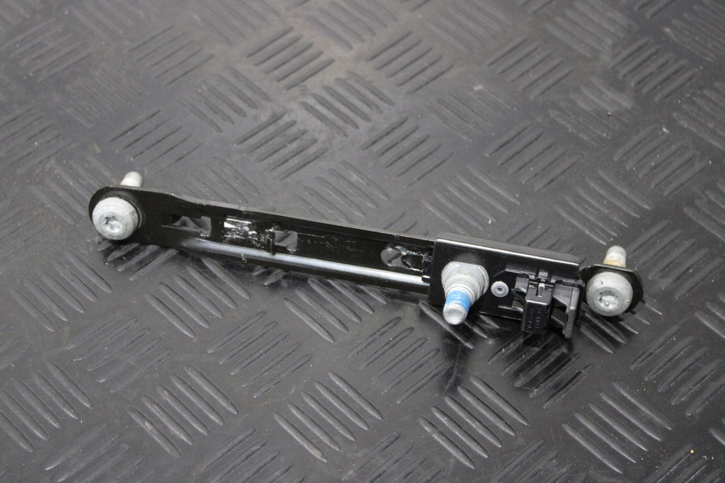 фото №1, Регулювання ременів безпеки stelvio veloce 68102586ab