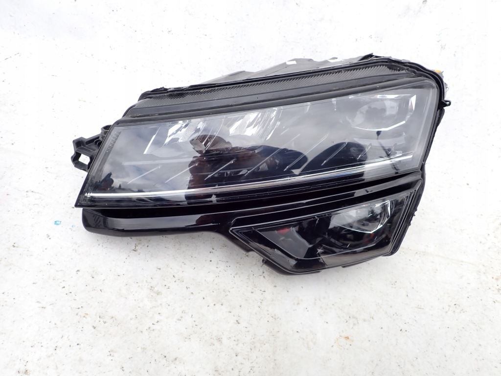 фото №1, Skoda оригинальный номер 57b941015d