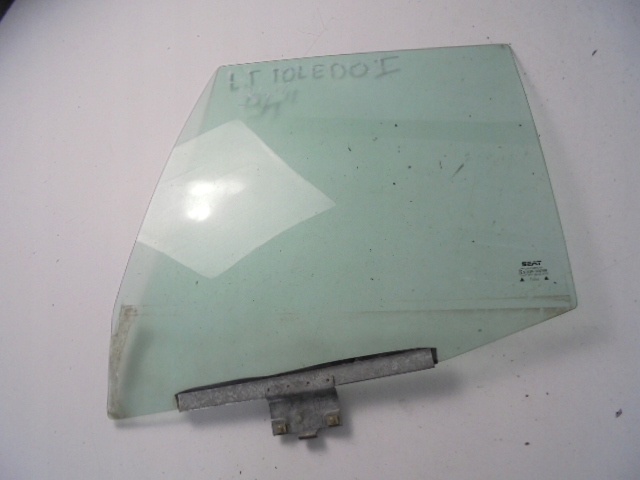 фото №2, Скло двері лівий задня seat toledo i 94 r