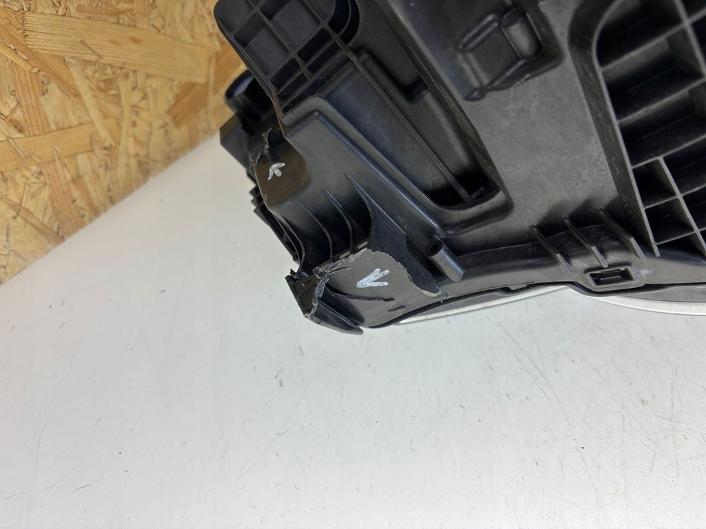 фото №3, Land rover defender 2021 лампы передние