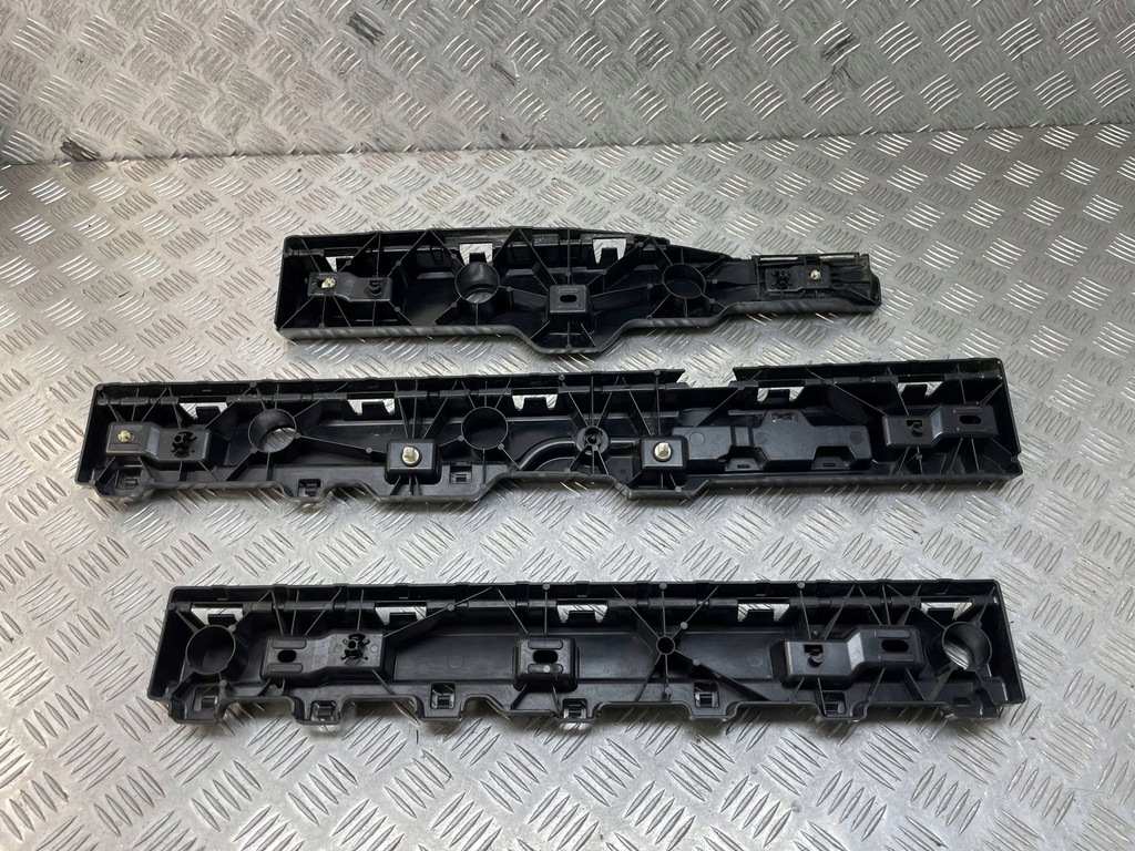 фото №9, Bmw оригинальный номер 7387360 7387358 7387356 6' g32 направляющая кронштейн порог правый комплект