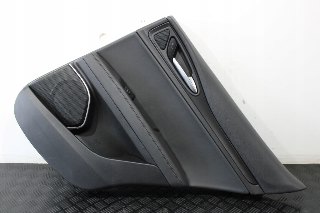 фото №1, Обшивка оббивка двері правий задня stelvio veloce