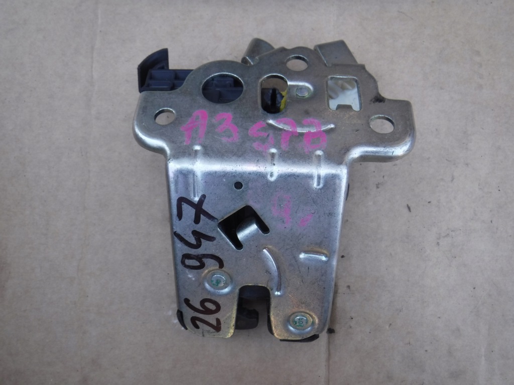 фото №1, Замок крышки задняя audi a4 b8 avant 8k9827505