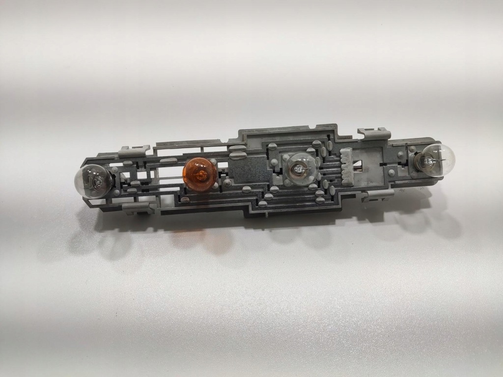 фото №2, Вкладыш лампы задняя цоколь лампочка renault master ii lift 2004-2009