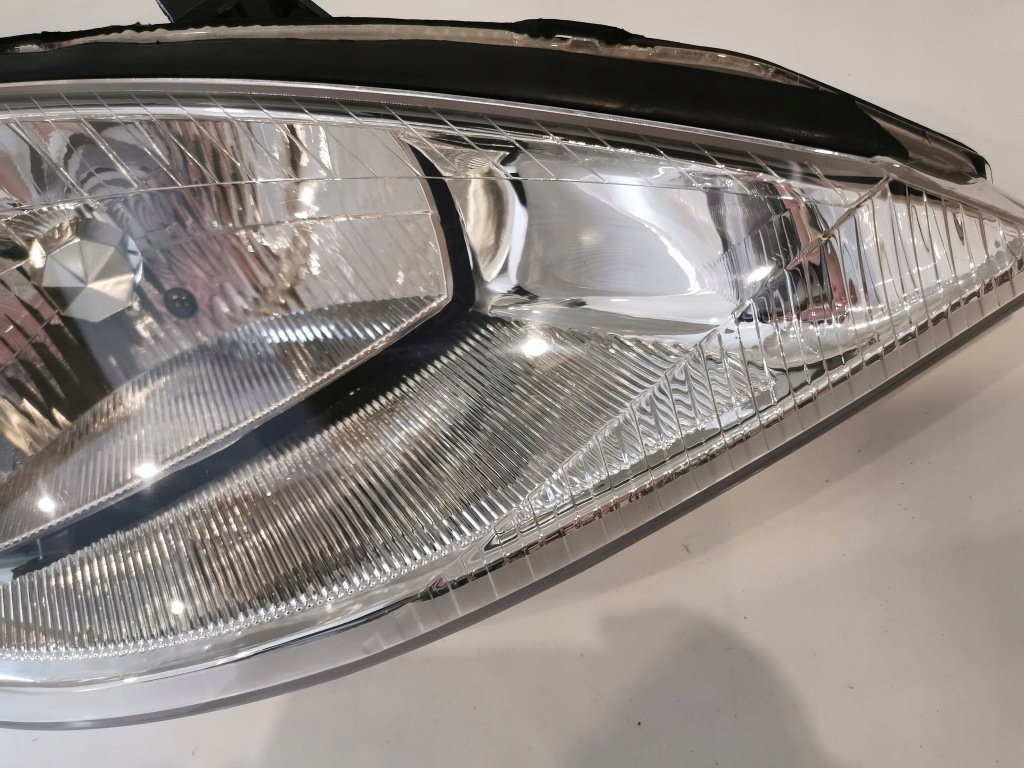 фото №3, Фара правий ford focus van wezel h4 1858962