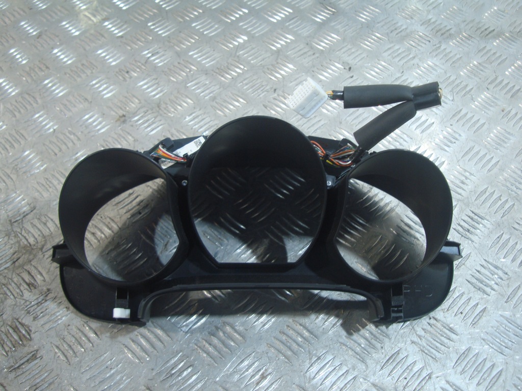 фото №3, Рамка спідометра lexus gs 450h poznań