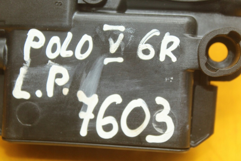 фото №12, Моторчик блок управления стекло левый перед vw polo v 6r0959801dg 0130822531