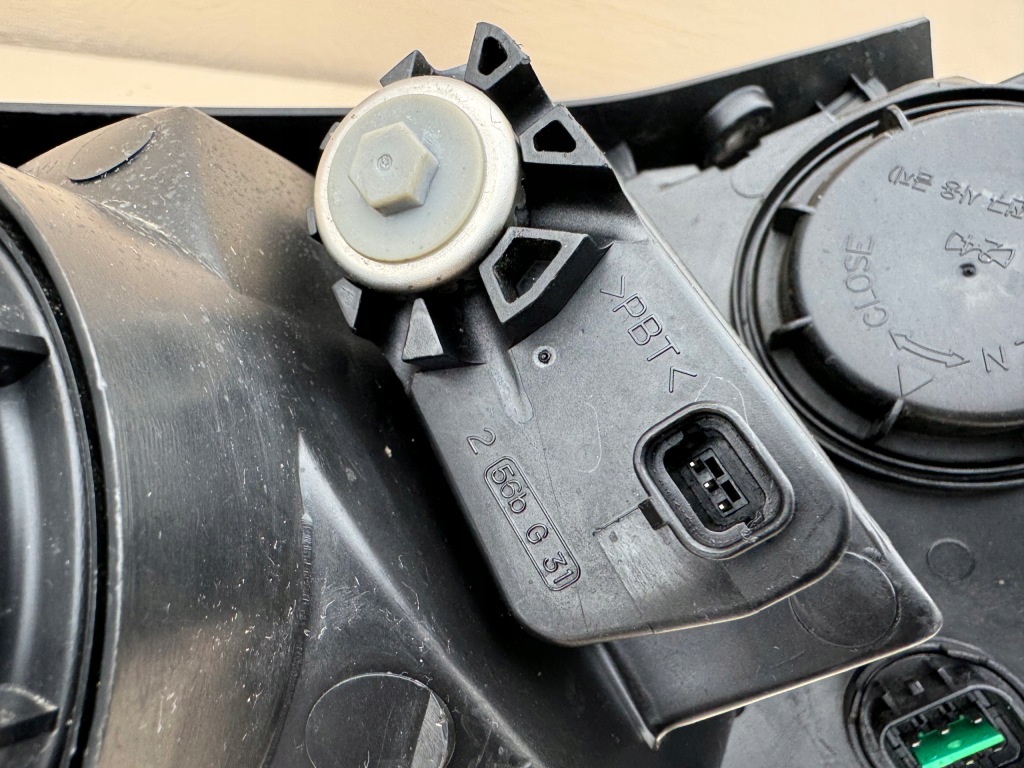 фото №14, Hyundai santa fe ii 2 06-12r лампа левая передняя левый перед 92101-2bxxx