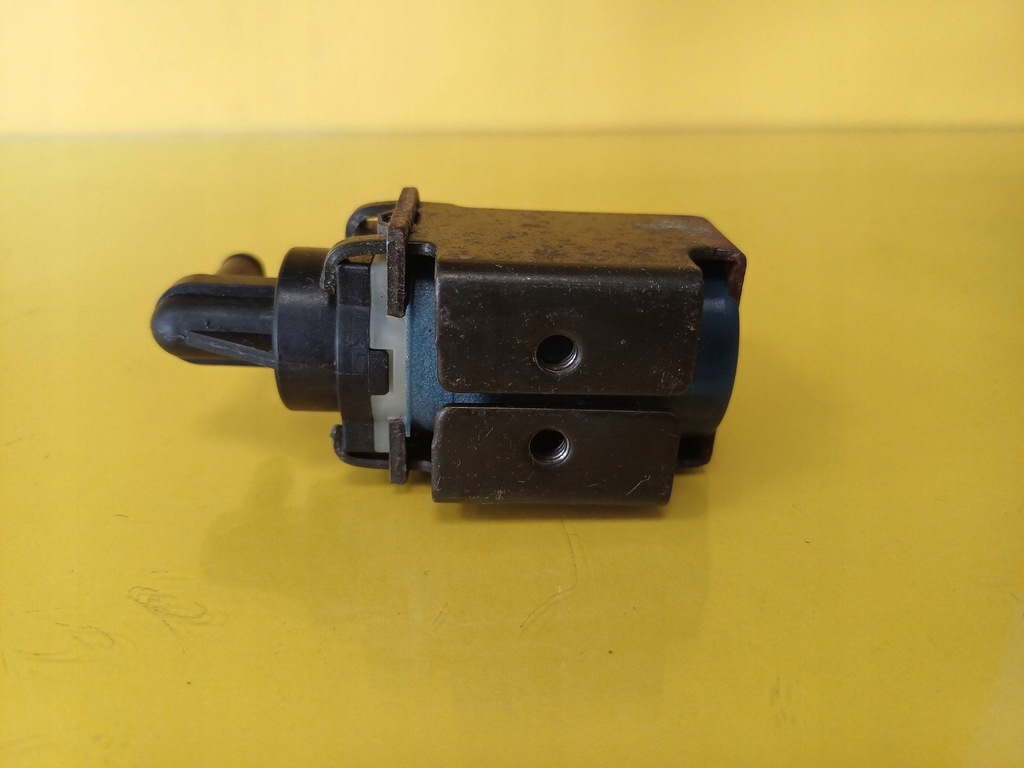 фото №5, Клапан вакууму suzuki swift 1811760b10 nr661
