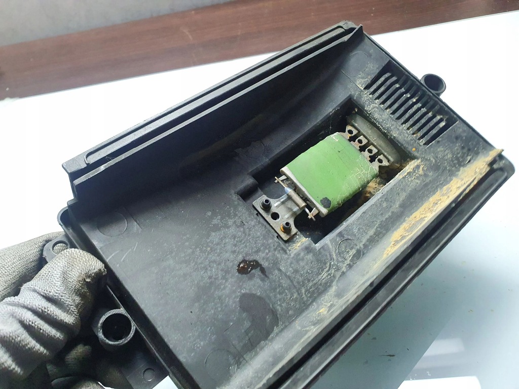 фото №9, Skoda octavia mk1 1u 2004 резистор / резистор вентилятор обдув